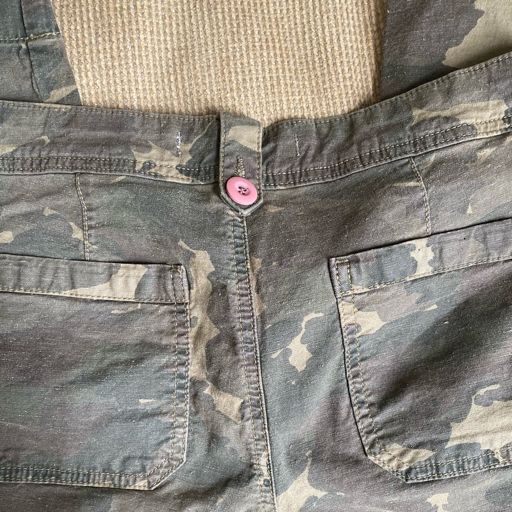 Wanderer Camo Cargo Pants by Anthropologie - Picture 6 of 10